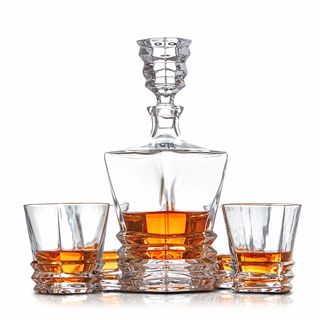 Whisky Dekanter und Whiskygläser