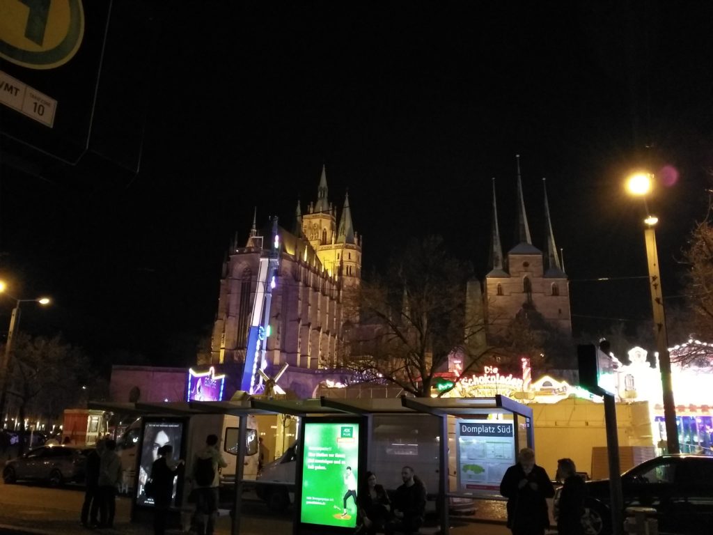 Der Erfurter Dom bei Dunkelheit - Altstadtfrühling 2019 in Erfurt - Frühlingsfest Dom Erfurter Altstadtfrühling Bilder Bild – Frühlingsfest Erfurt Bildergalerie