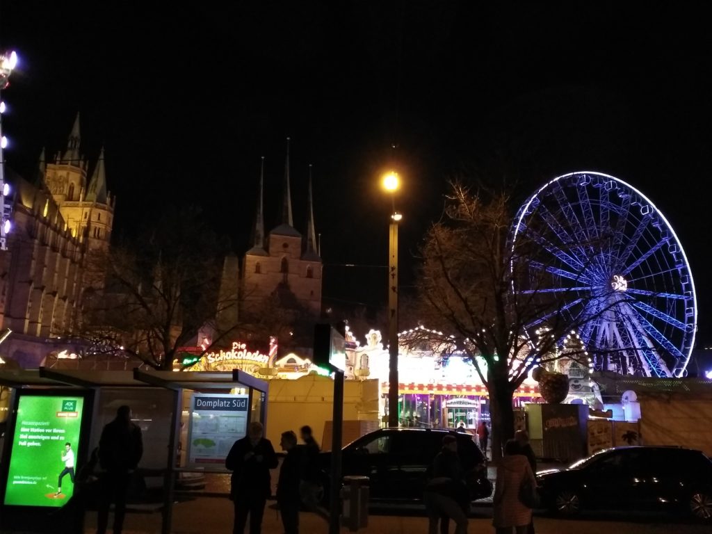Erfurter Dom - Domplatz Erfurt - Riesenrad - Altstadtfrühling Erfurter Dom Severikirche Riesenrad - Altstadtfrühling Bilder Bild – Frühlingsfest Erfurt Bildergalerie